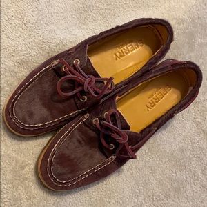 Sperry boat shoes.